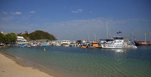 Australia travel - Port Stephens, Marina Australia travel, Port Stephens, YHA, Samurai Beach Bungalows, sandboarding, paddling, what to do in Port Stephens